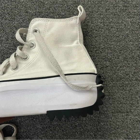 Converse Run Star Hike Lugged Hi Top in Cream, Black, & Gum Women’s Size 7 - Picture 8 of 16